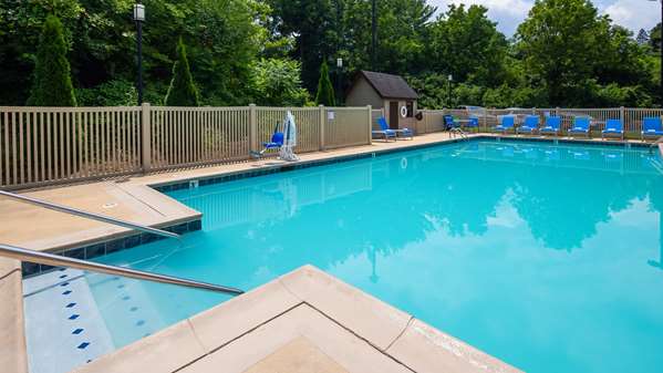 Pool - Best Western Plus Reading Inn & Suites Shillington