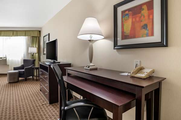  - Best Western Plus Philadelphia at Widener University Chester - I-95, Exit 6