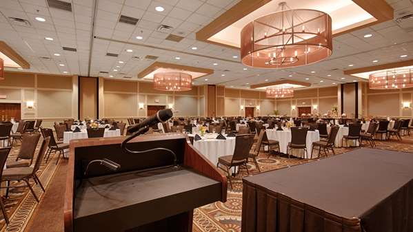  - Best Western Premier Central Hotel Harrisburg - I-83, Exit 47
