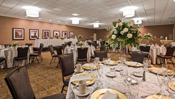  - Best Western Premier Central Hotel Harrisburg - I-83, Exit 47