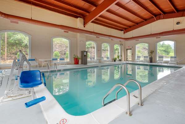 Pool - Best Western Plus Poconos Hotel Tannersville