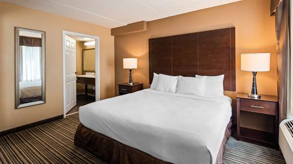  - Best Western Plus Harrisburg Hotel