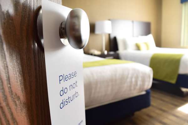 Suite - Best Western Airport Inn Warwick