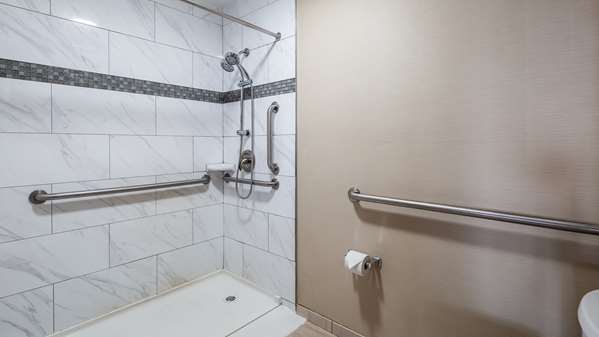  - Best Western Airport Inn Warwick