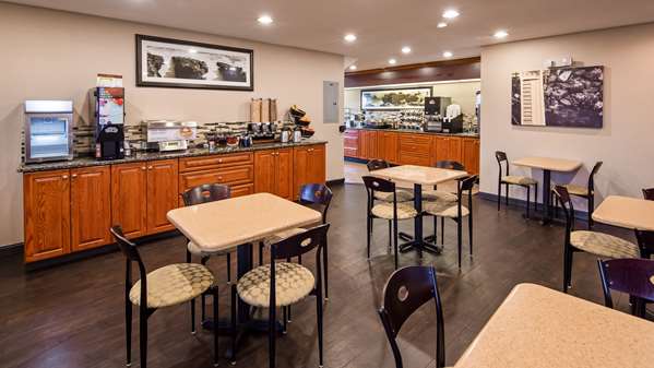 Amenities - Best Western Airport Inn Warwick