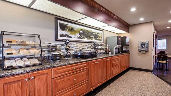 Amenities - Best Western Airport Inn Warwick