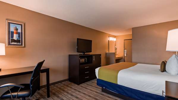  - Best Western Airport Inn Warwick