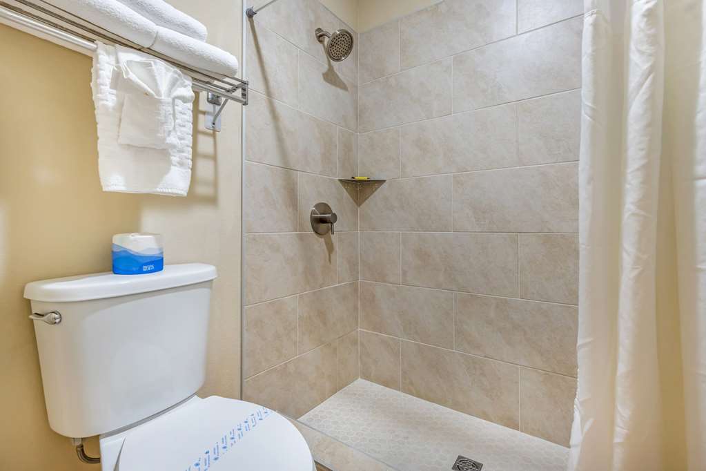 Best Western Plus Santee Inn-guestroom-Guest Room,Bathroom,On-Site.jpg
