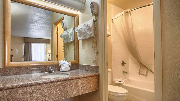  - Best Western Point South Hotel - I-95, Exit 33
