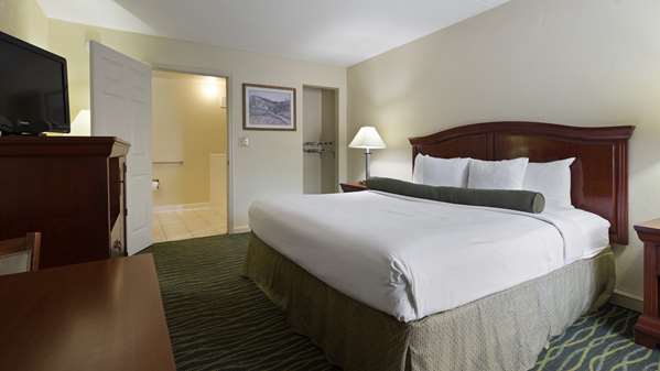  - Best Western Point South Hotel - I-95, Exit 33