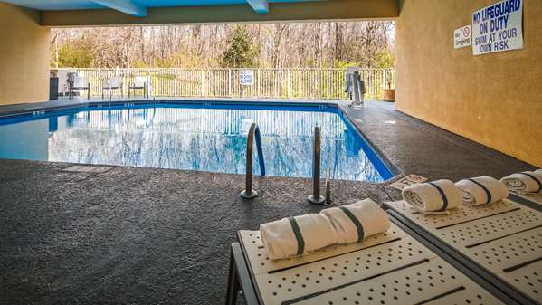 Pool - Best Western Magnolia Inn & Suites Ladson - I-26, Exit 203