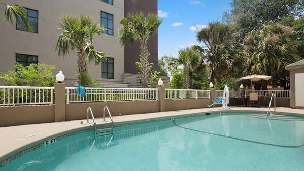 Pool - Best Western Hotel Patriots Point Mt Pleasant