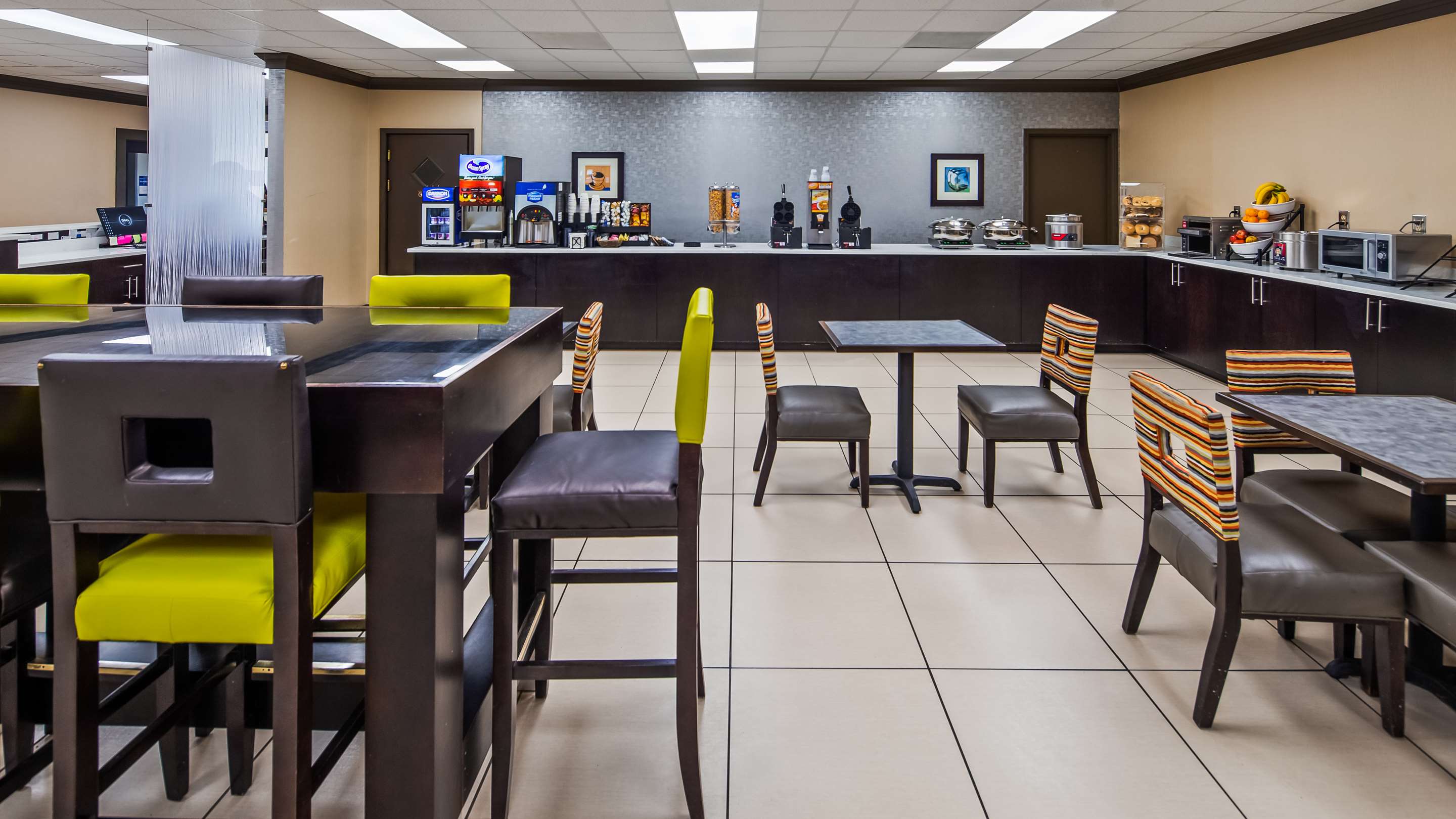 Breakfast Area | Best Western Greenville Airport Inn