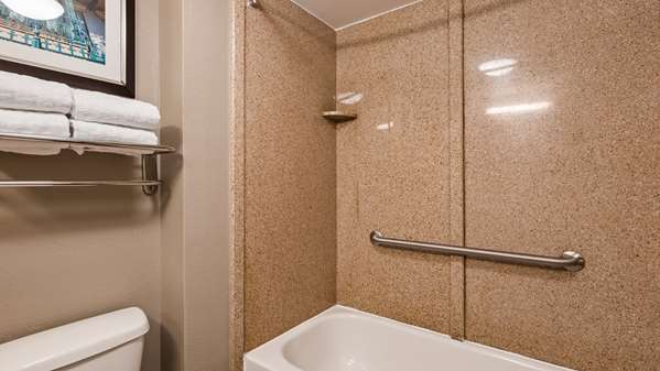  - Best Western Airport Inn & Suites North Charleston - I-26, Exit 209