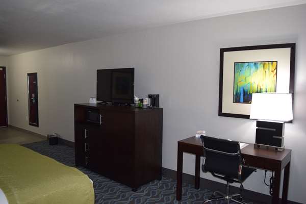  - Best Western Plus Hardeeville Inn & Suites - I-95, Exit 5
