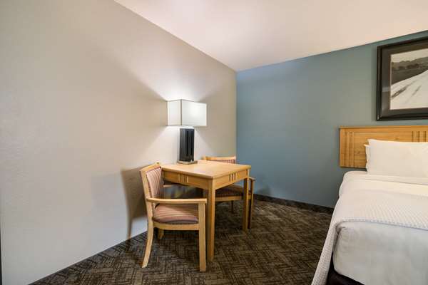  - Best Western Golden Spike Inn & Suites Hill City