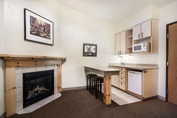  - Best Western Golden Spike Inn & Suites Hill City