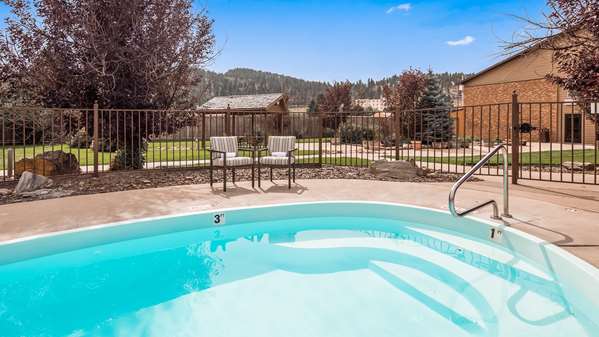 Pool - Best Western Golden Spike Inn & Suites Hill City