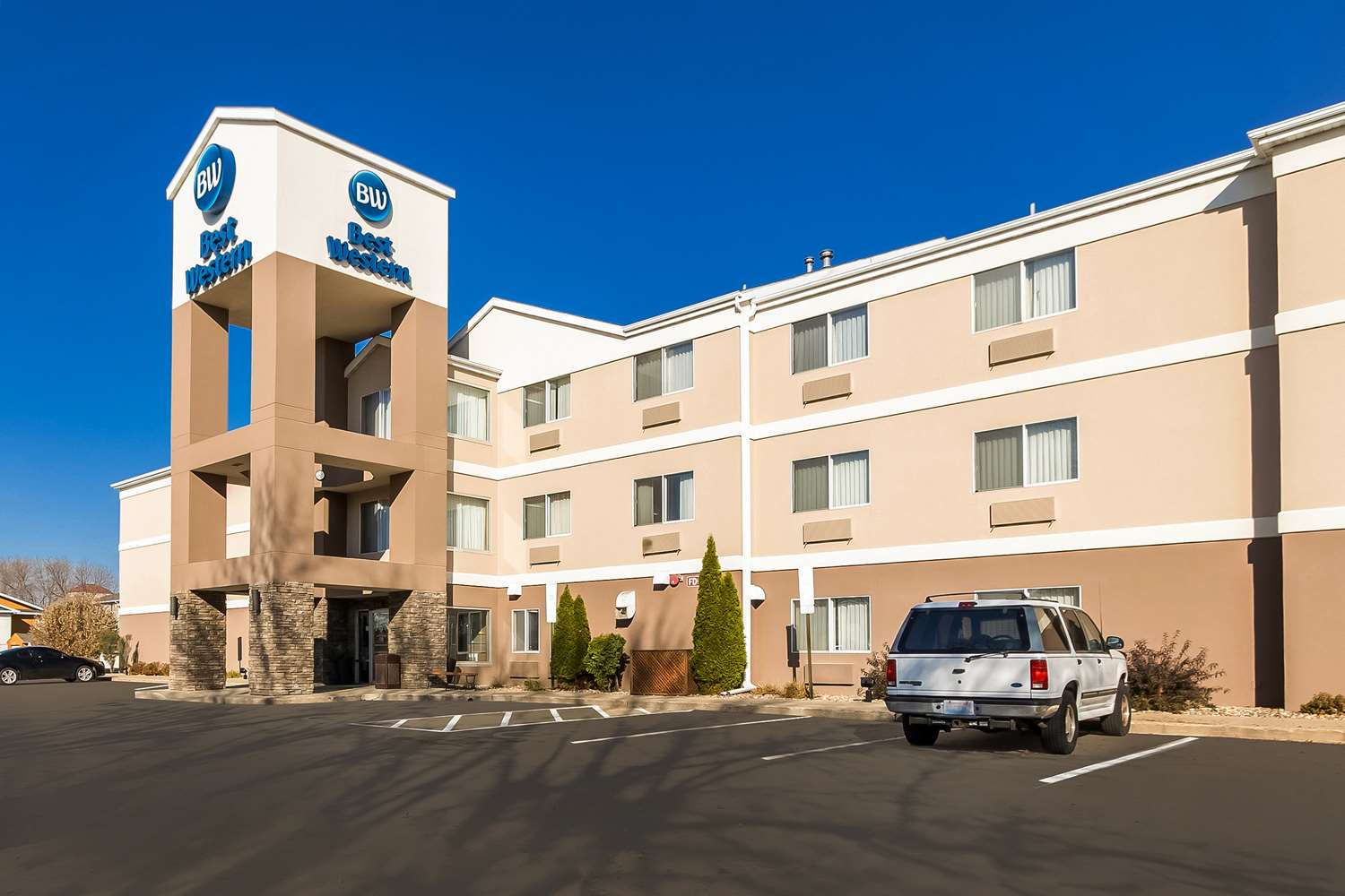 Best Western Empire Towers Hotel Sioux Falls I29, Exit 77, SD See