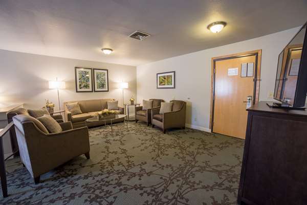 Suite - Best Western Black Hills Lodge Spearfish - I-90, Exit 12