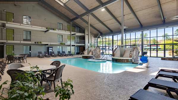 Pool - Best Western Pigeon Forge Plaza Inn