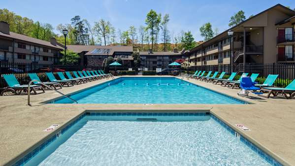 Pool - Best Western Toni Inn Pigeon Forge