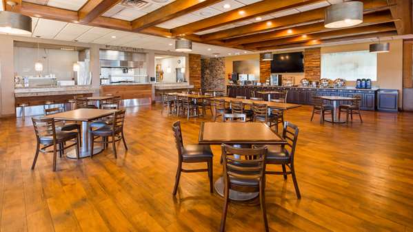 Amenities - Best Western Newport Inn - I-40, Exit 435