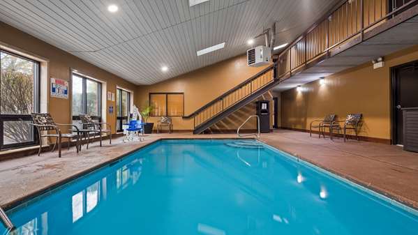 Pool - Best Western Celebration Inn & Suites Shelbyville