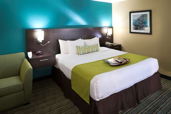 Suite - Best Western Plus Knoxville Cedar Bluff Hotel - I-40 & I-75, Exit 378
