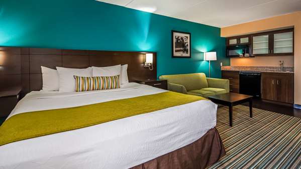  - Best Western Plus Knoxville Cedar Bluff Hotel - I-40 & I-75, Exit 378