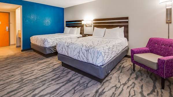  - Best Western Plus Knoxville Cedar Bluff Hotel - I-40 & I-75, Exit 378