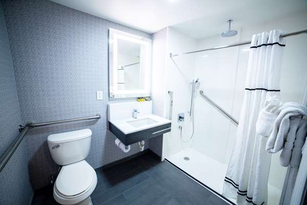  - Best Western Plus Music Row Hotel Nashville - I-40 & I-65, Exit 209