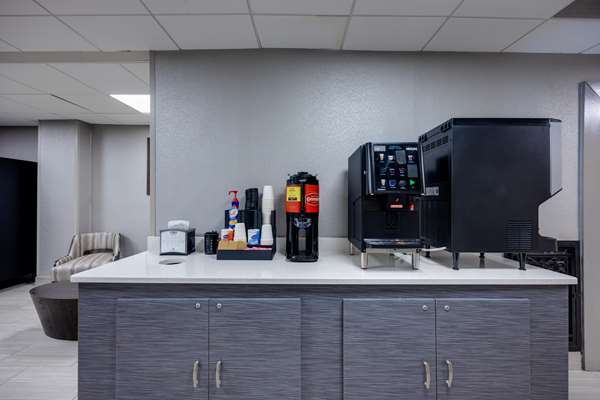  - Best Western Plus Music Row Hotel Nashville - I-40 & I-65, Exit 209