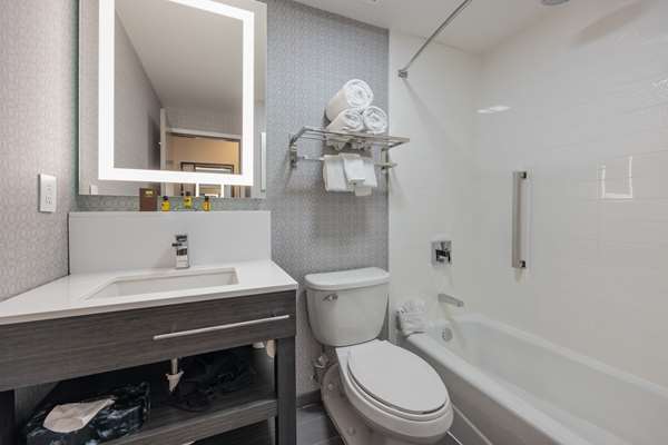  - Best Western Plus Music Row Hotel Nashville - I-40 & I-65, Exit 209