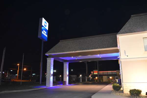 Exterior view - Best Western Dickson Hotel - I-40, Exit 172