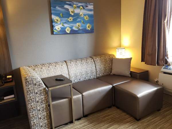  - Best Western Dickson Hotel - I-40, Exit 172