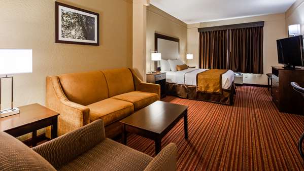  - Best Western Plus Strawberry Inn & Suites Knoxville - I-40, Exit 398