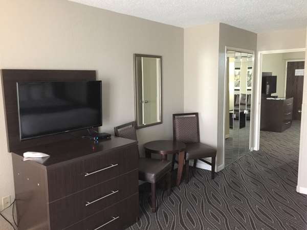  - Best Western Plus Galleria Inn & Suites Bartlett - I-40, Exit 18