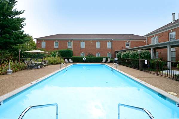 Pool - Best Western Inn & Suites Spring Hill