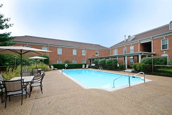 Pool - Best Western Inn & Suites Spring Hill