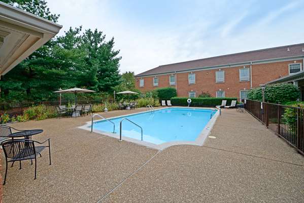 Pool - Best Western Inn & Suites Spring Hill