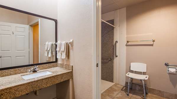  - Best Western Inn & Suites Spring Hill