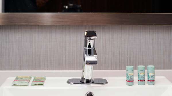 Suite - Best Western Inn & Suites Brentwood - I-65, Exit 74