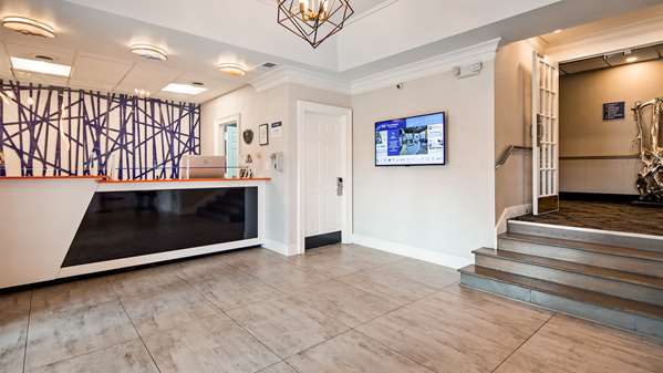  - Best Western Inn & Suites Brentwood - I-65, Exit 74