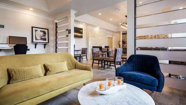  - Best Western Inn & Suites Brentwood - I-65, Exit 74