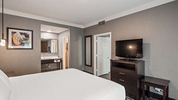 Suite - Best Western Inn & Suites Brentwood - I-65, Exit 74