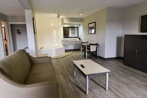 Suite - Best Western Cades Cove Inn Townsend