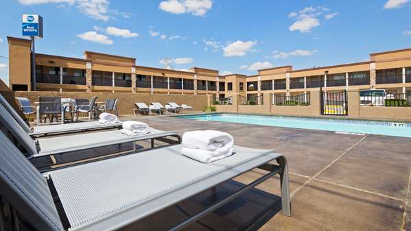 Pool - Best Western Nursanickel Motel Dalhart