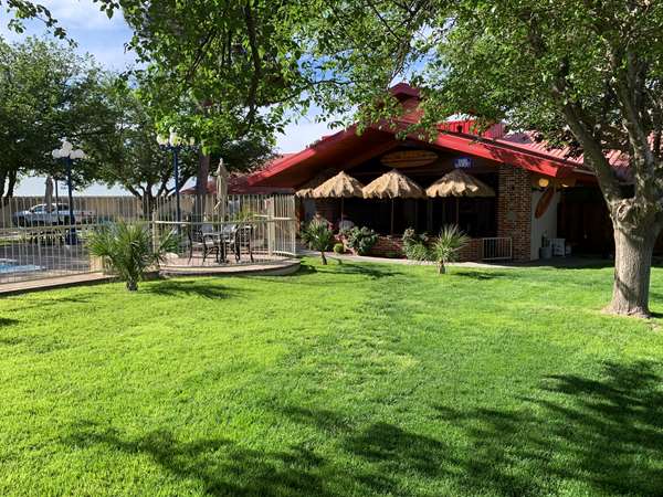  - Best Western Swiss Clock Inn Pecos - I-20, Exit 40