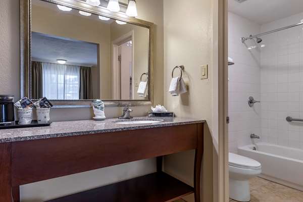  - Best Western Swiss Clock Inn Pecos - I-20, Exit 40